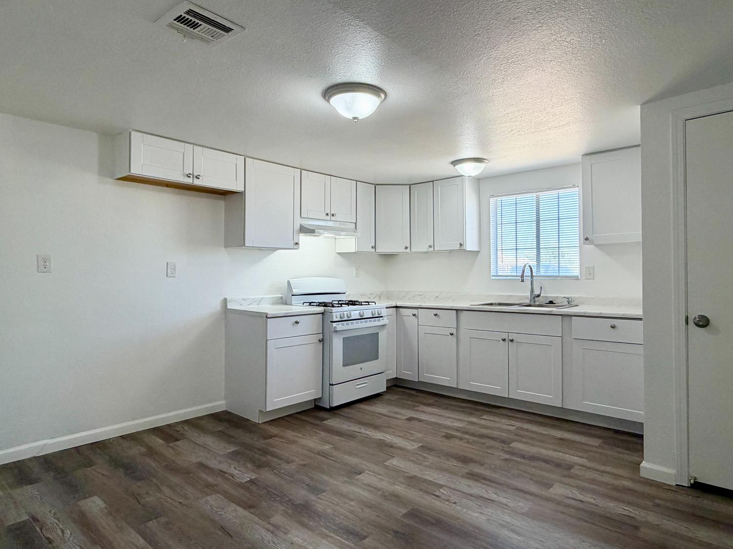 25706 Ellis St, Madera, CA 93638