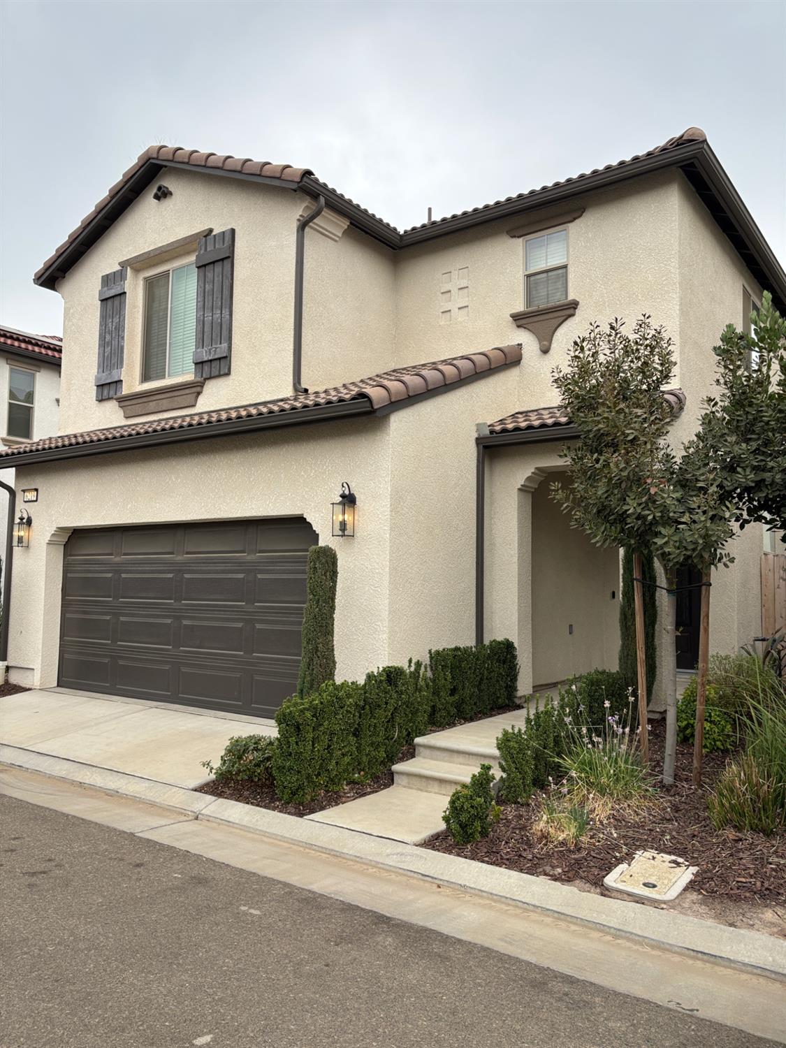 6219 E Sasha Dr, Fresno, CA 93727