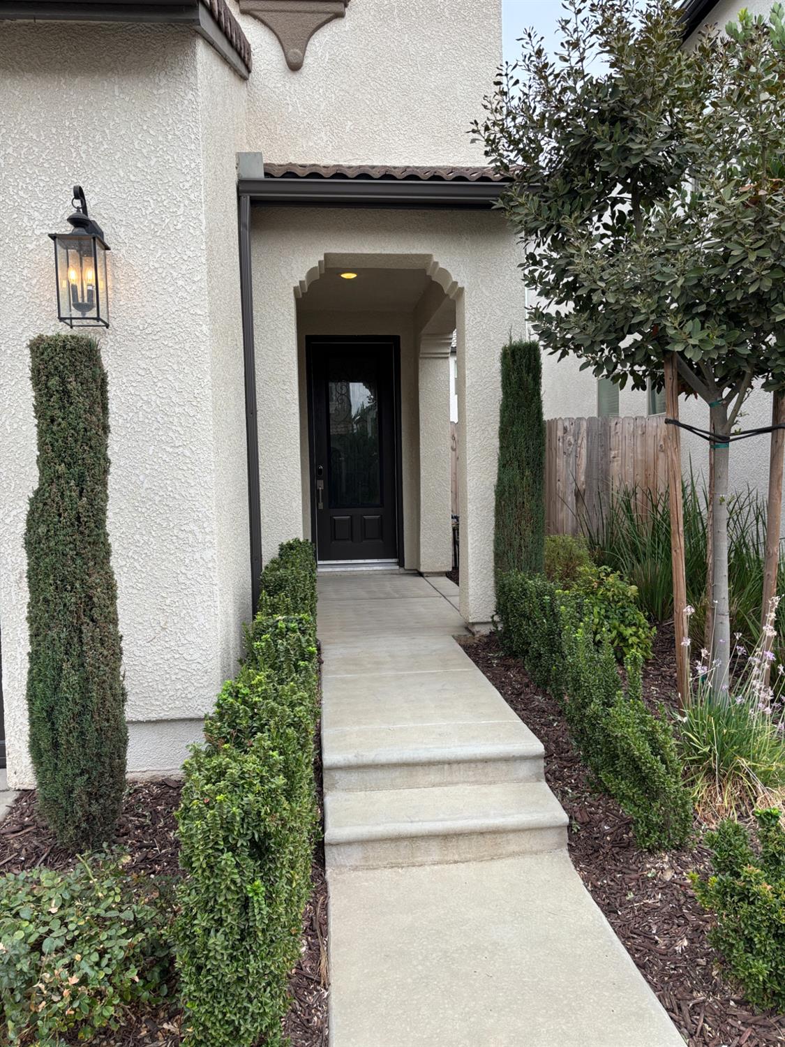 6219 E Sasha Dr, Fresno, CA 93727