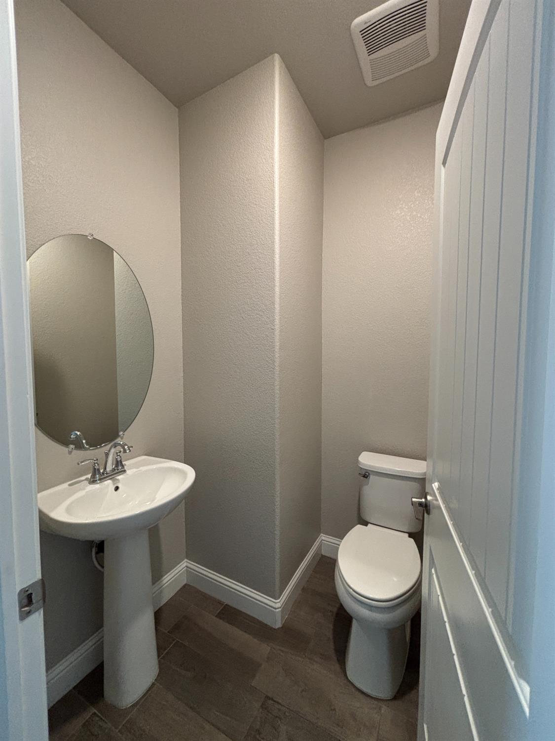 6219 E Sasha Dr, Fresno, CA 93727