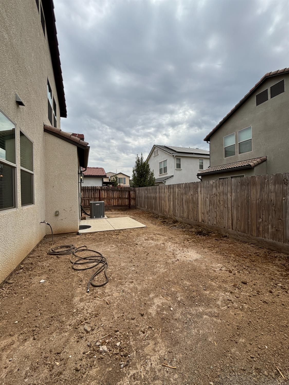 6219 E Sasha Dr, Fresno, CA 93727