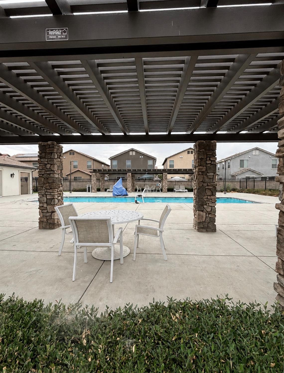 6219 E Sasha Dr, Fresno, CA 93727