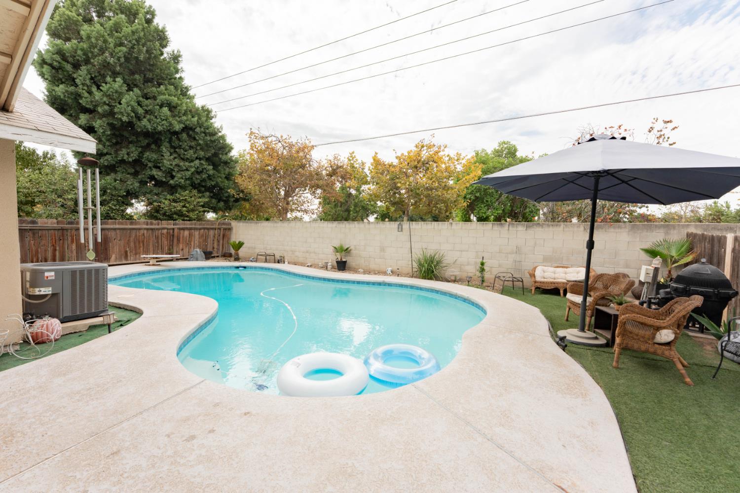 1131 W Madalyn Ave, Tulare, CA 93274