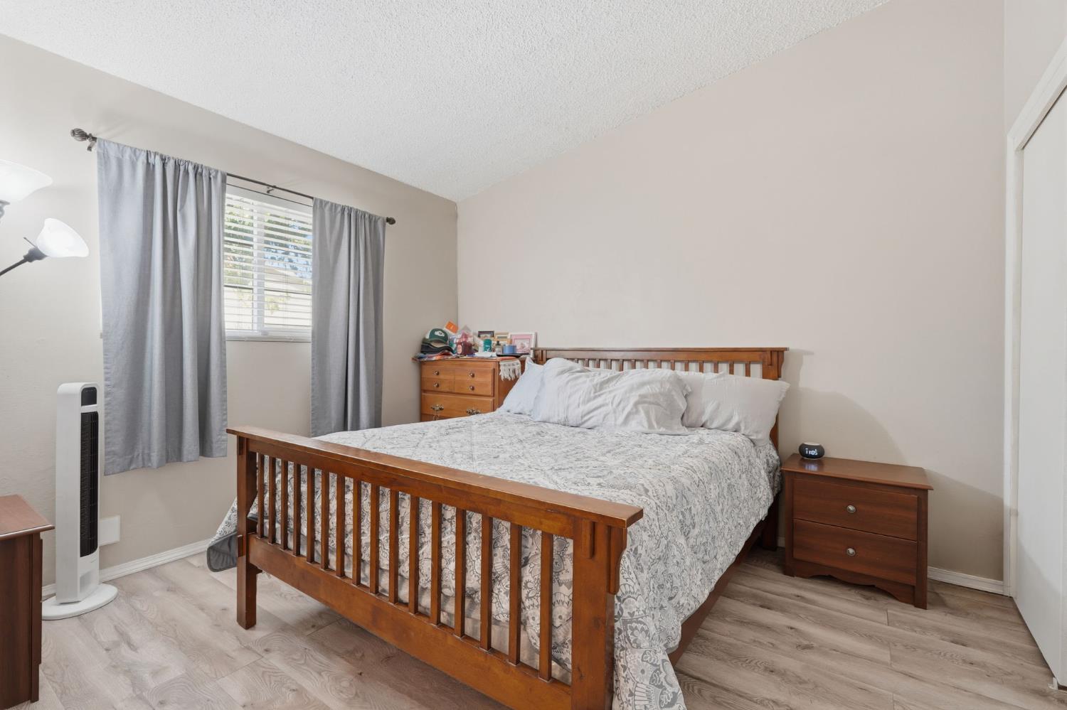 1311 N Cain St, Tulare, CA 93292