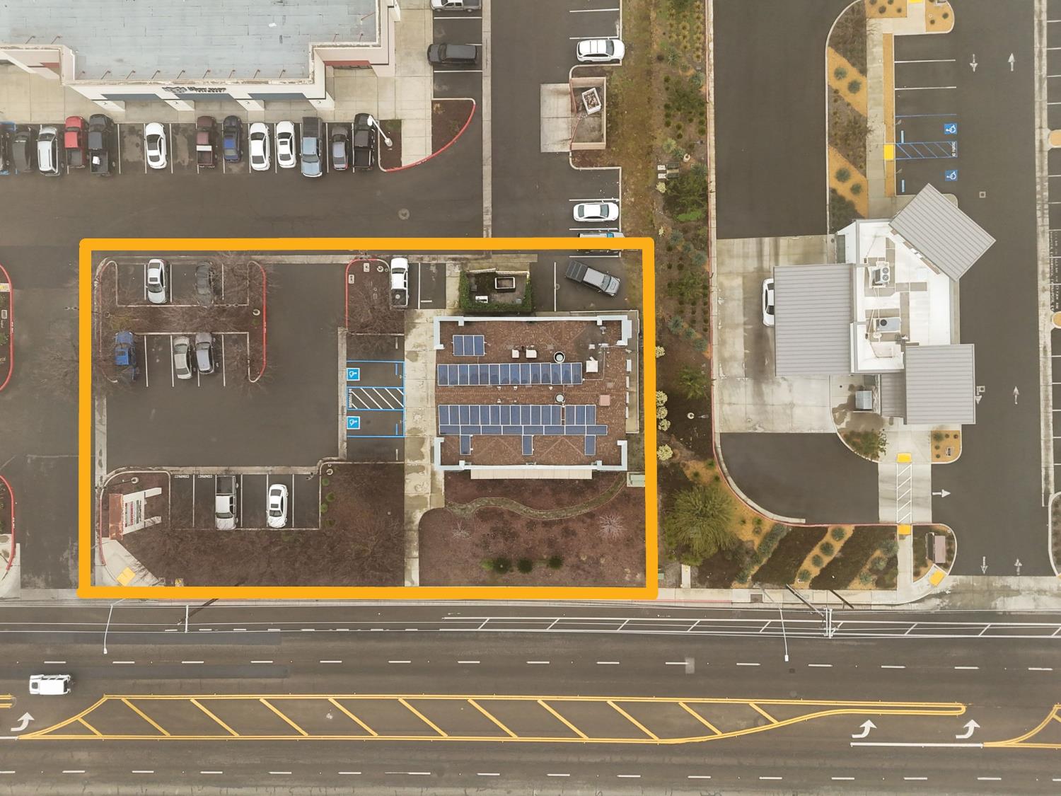 1377 W El Monte Way, Dinuba, CA 93618