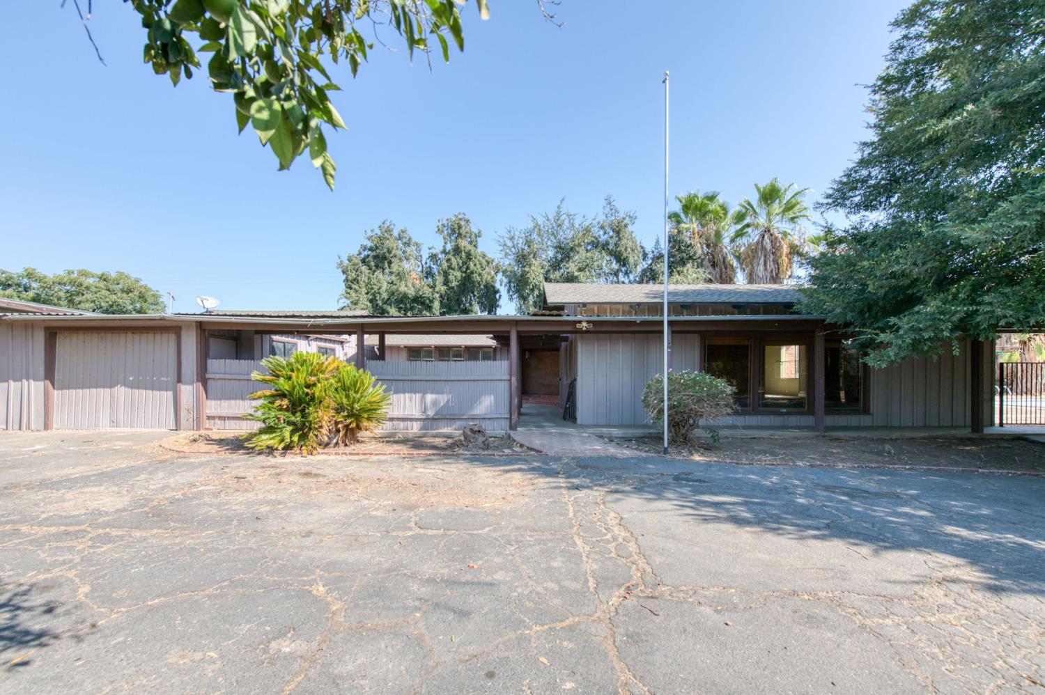 45625 Road 128, Orange Cove, CA 93646