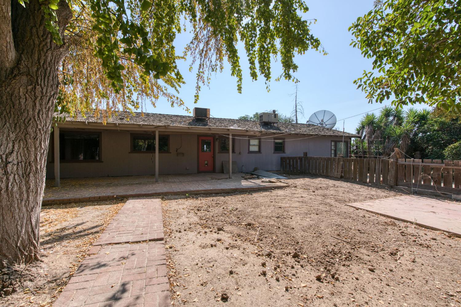 45625 Road 128, Orange Cove, CA 93646