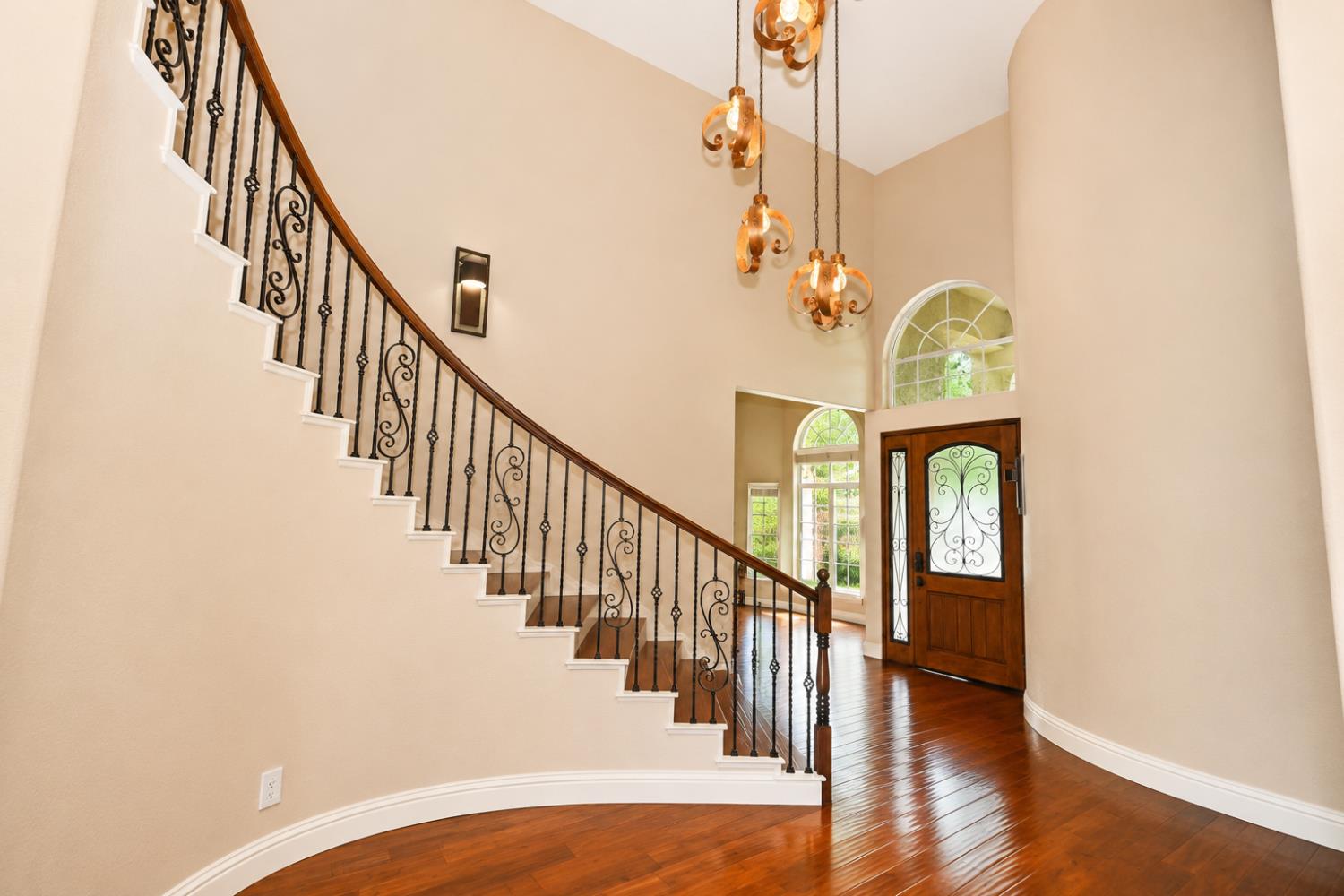 1650 E Emerald Ave, Fresno, CA 93720