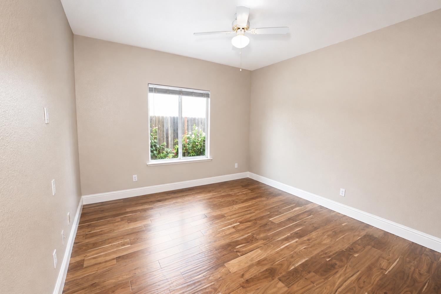 1650 E Emerald Ave, Fresno, CA 93720