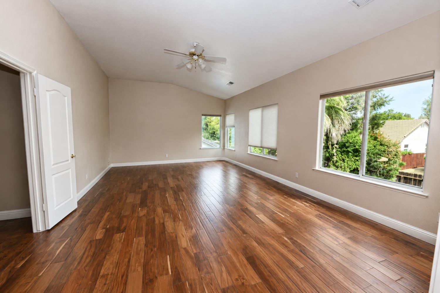 1650 E Emerald Ave, Fresno, CA 93720