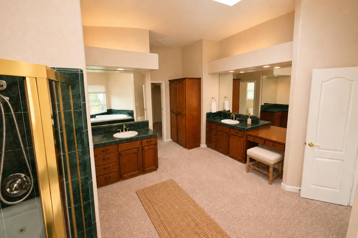 1650 E Emerald Ave, Fresno, CA 93720