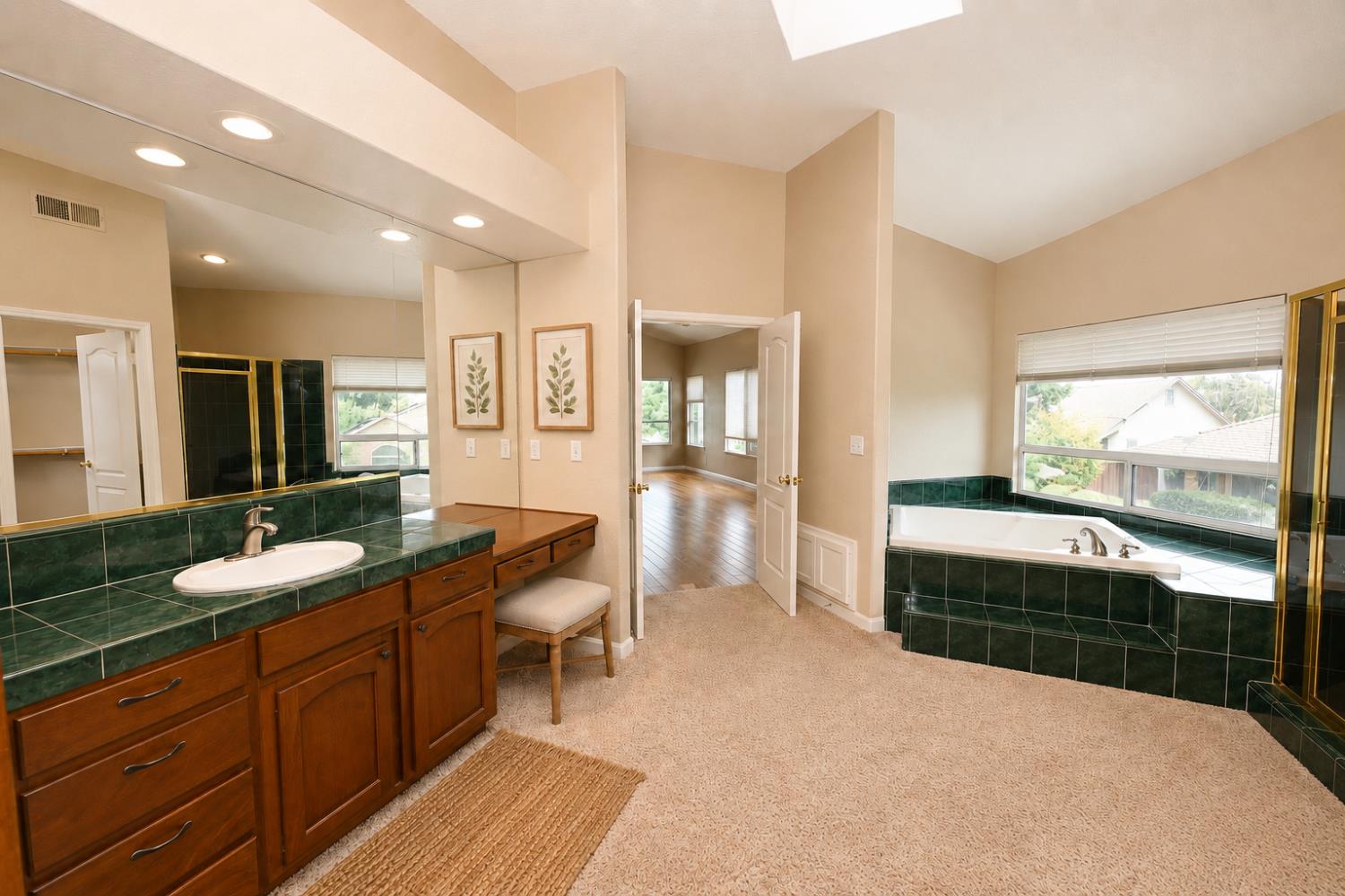 1650 E Emerald Ave, Fresno, CA 93720