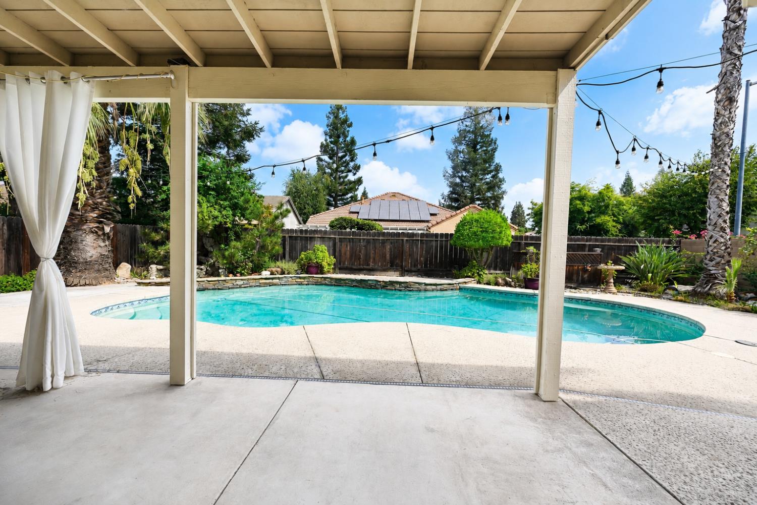 1650 E Emerald Ave, Fresno, CA 93720