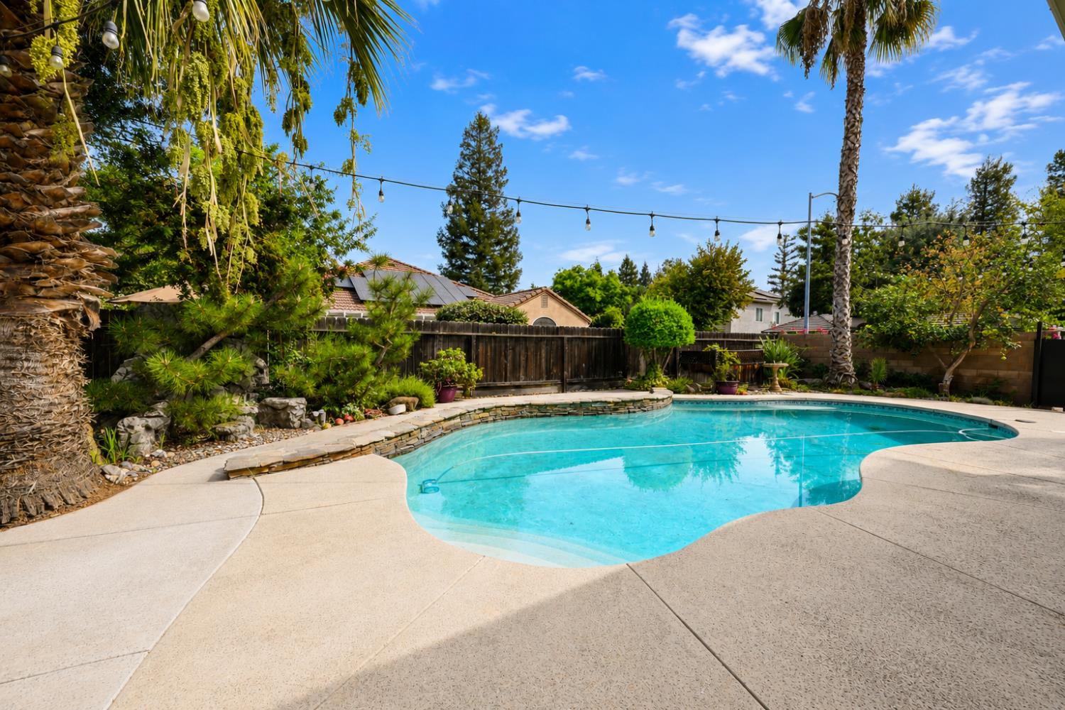 1650 E Emerald Ave, Fresno, CA 93720