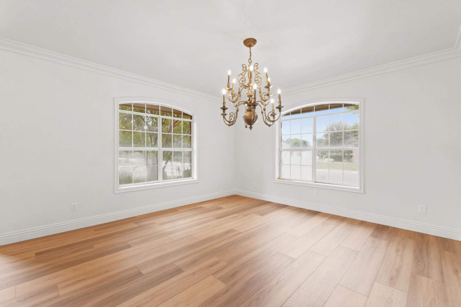 9008 Serrant Ct, Bakersfield, CA 93311