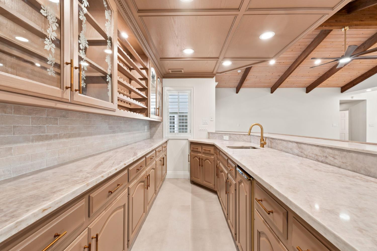 9008 Serrant Ct, Bakersfield, CA 93311