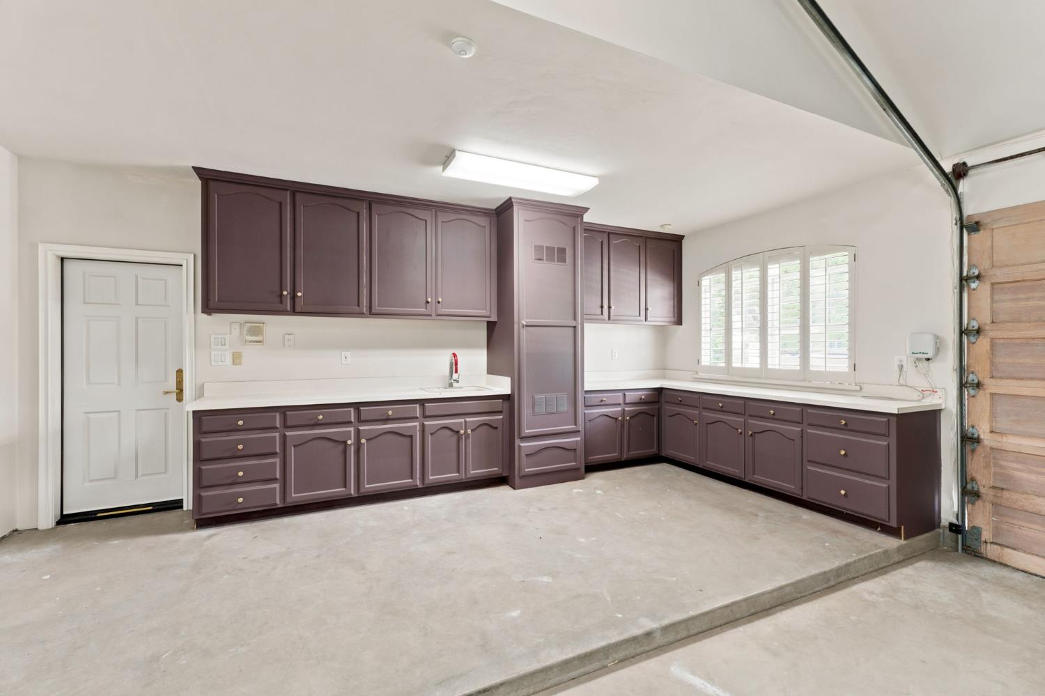 9008 Serrant Ct, Bakersfield, CA 93311