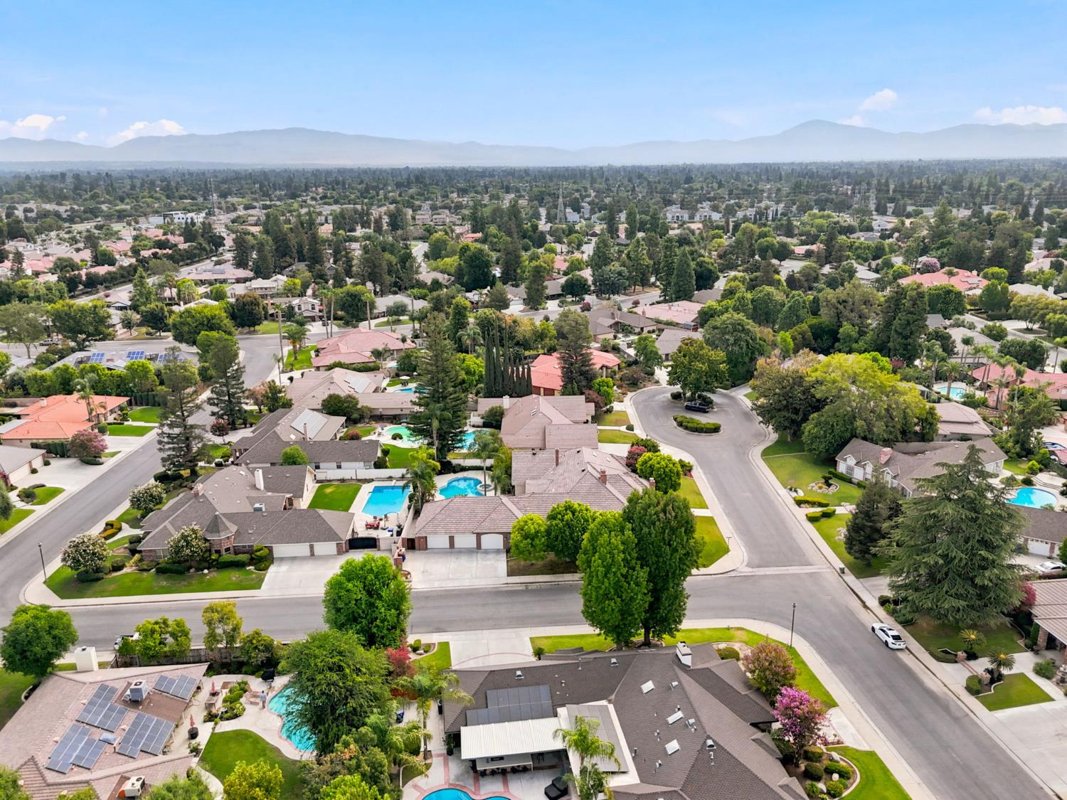 9008 Serrant Ct, Bakersfield, CA 93311