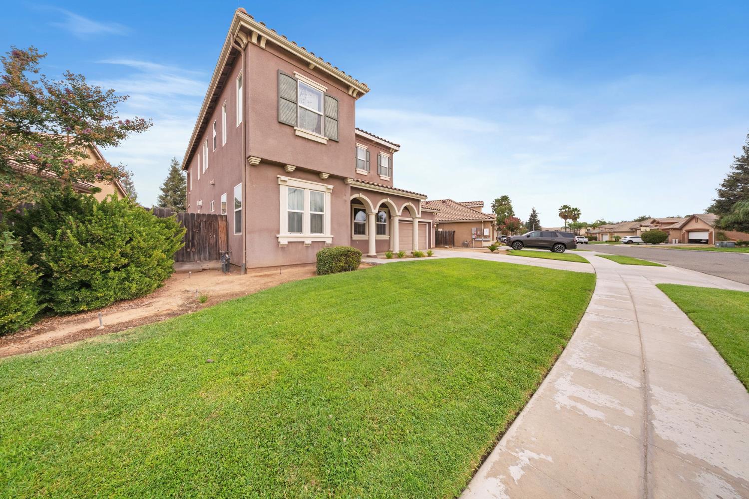 6348 W Portals Ave, Fresno, CA 93723