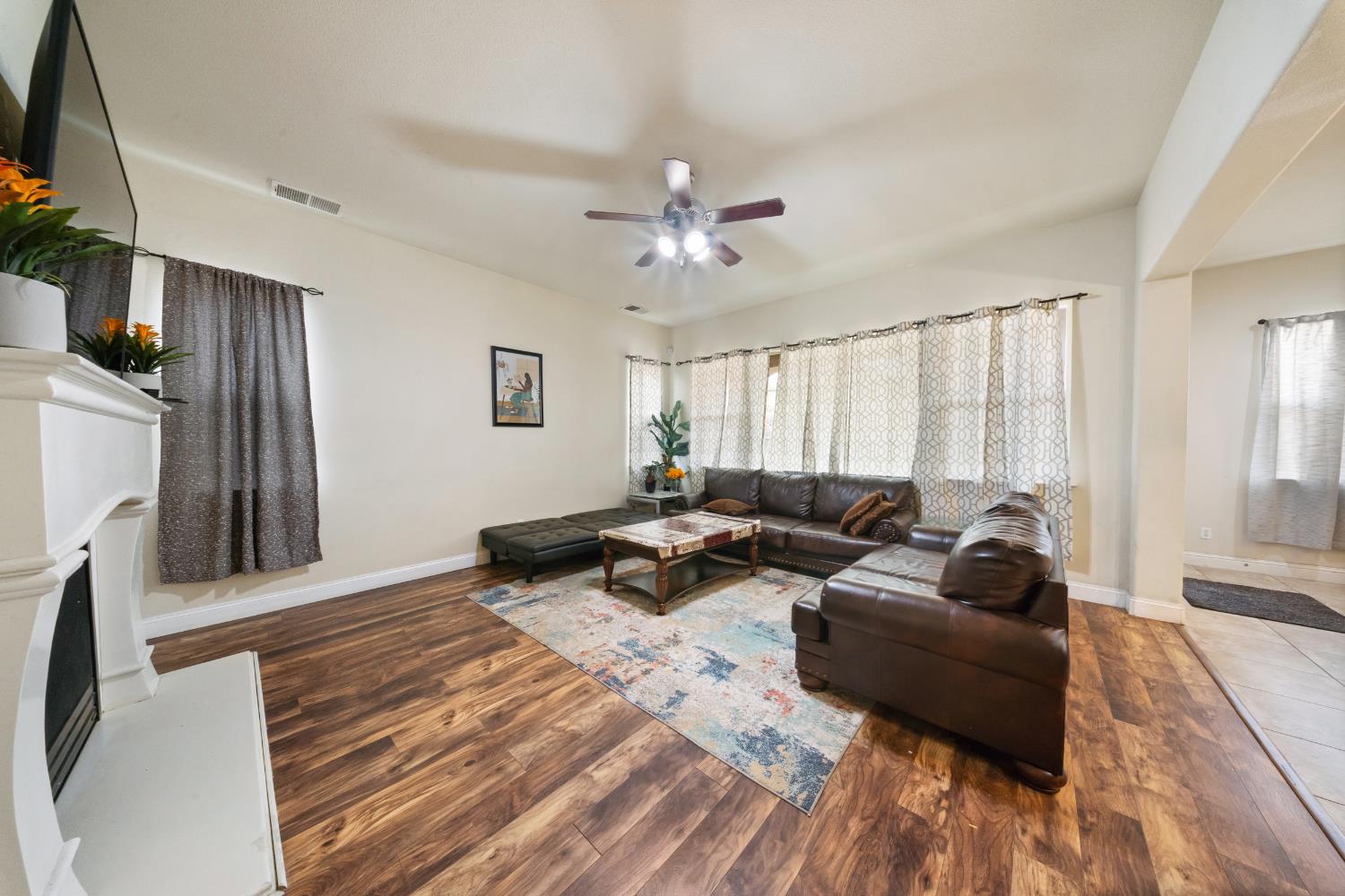6348 W Portals Ave, Fresno, CA 93723