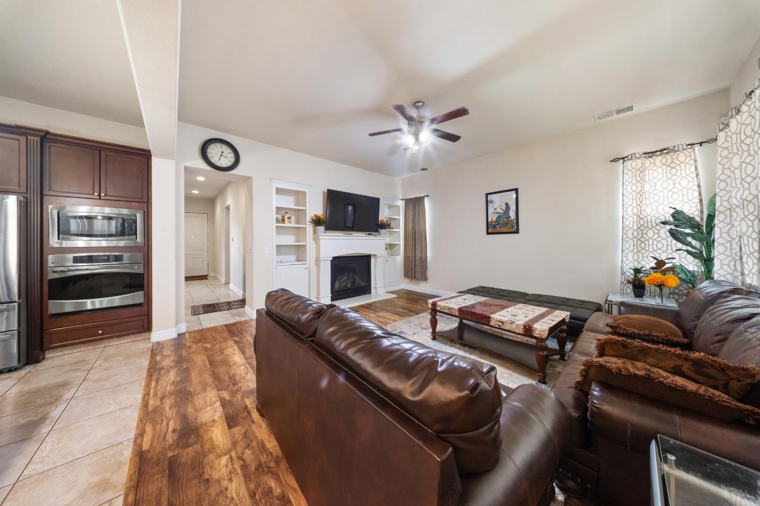 6348 W Portals Ave, Fresno, CA 93723