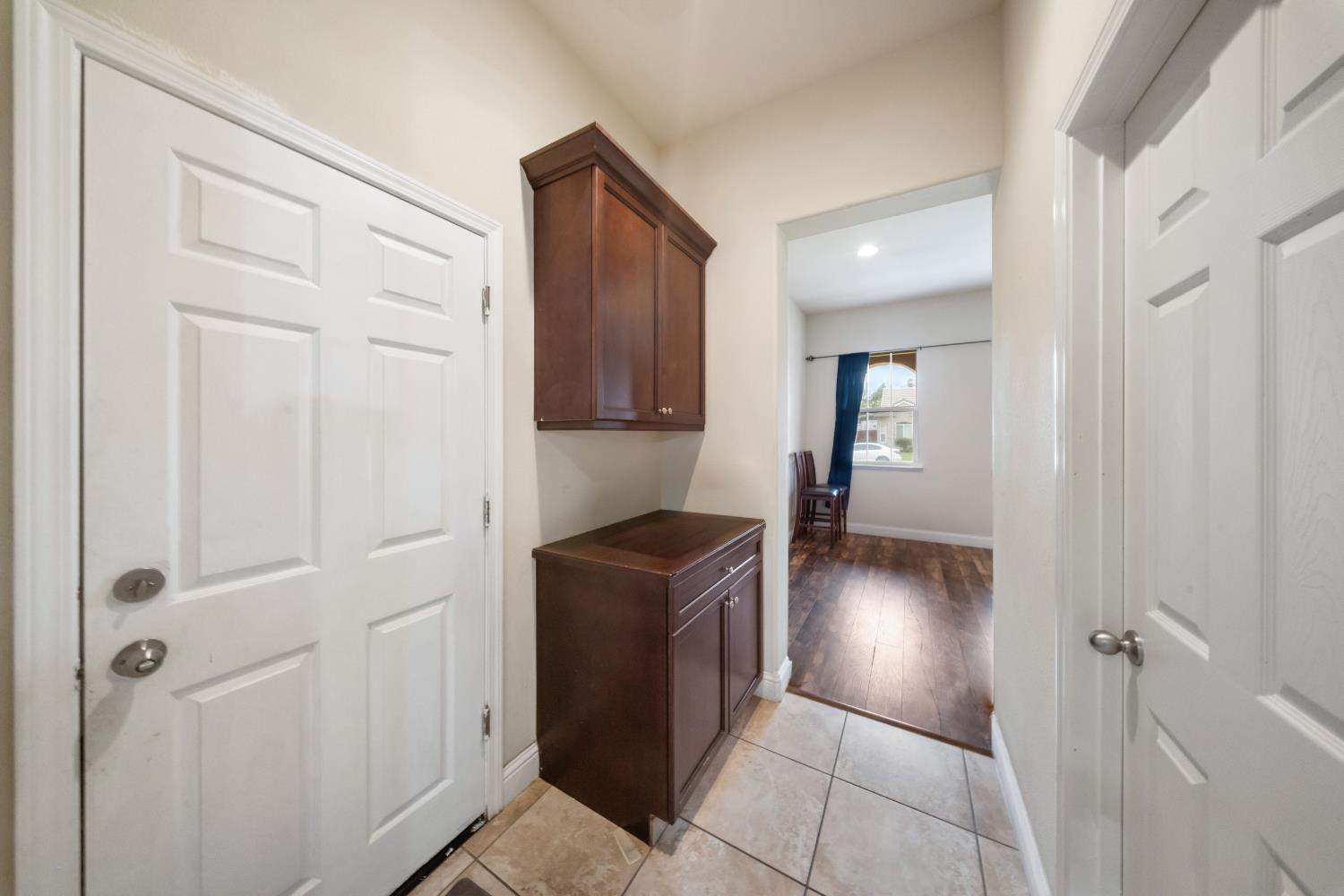 6348 W Portals Ave, Fresno, CA 93723