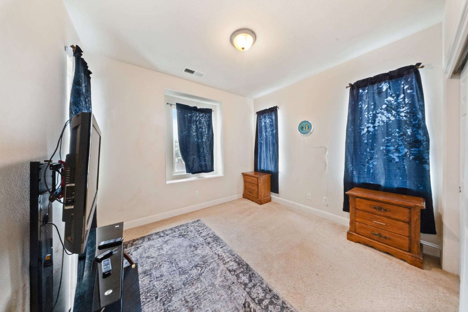 6348 W Portals Ave, Fresno, CA 93723