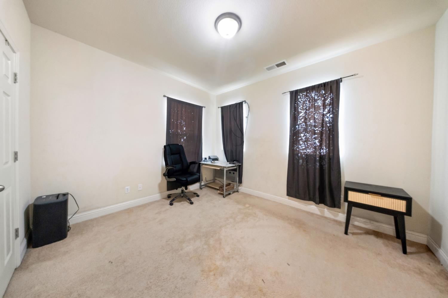6348 W Portals Ave, Fresno, CA 93723