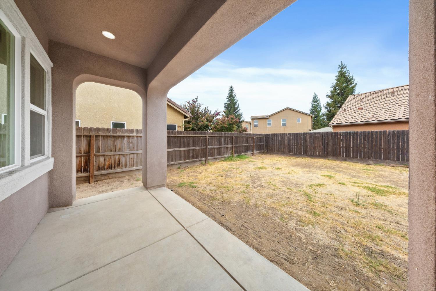 6348 W Portals Ave, Fresno, CA 93723