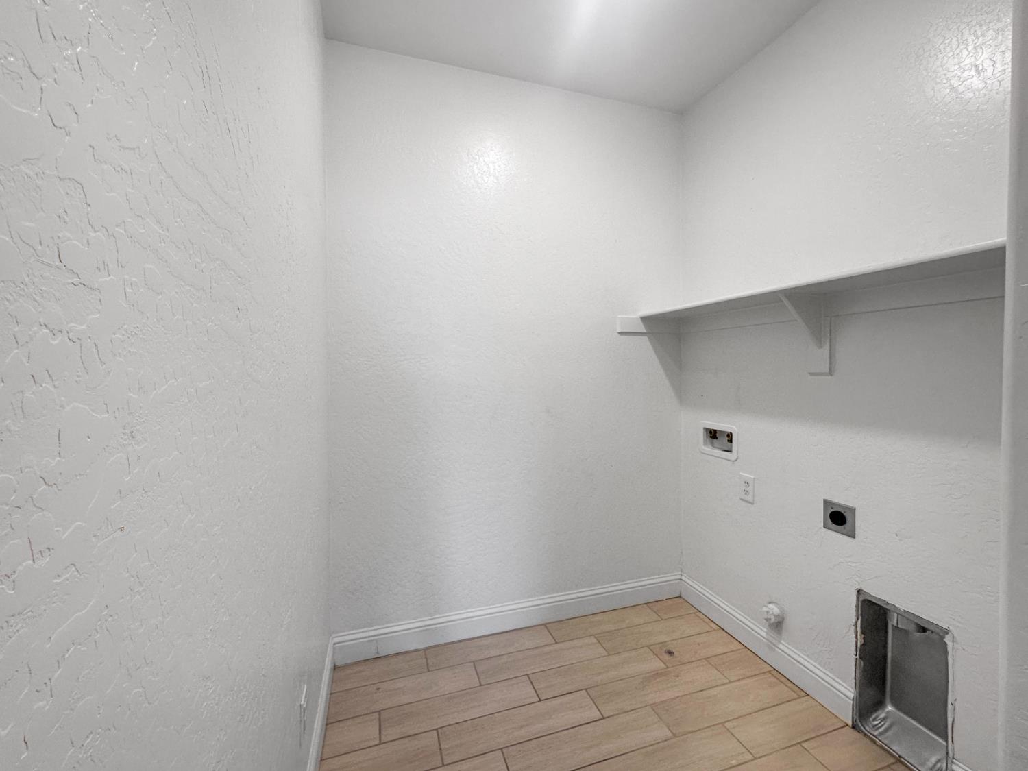 7124 W Poe Ave, Fresno, CA 93723