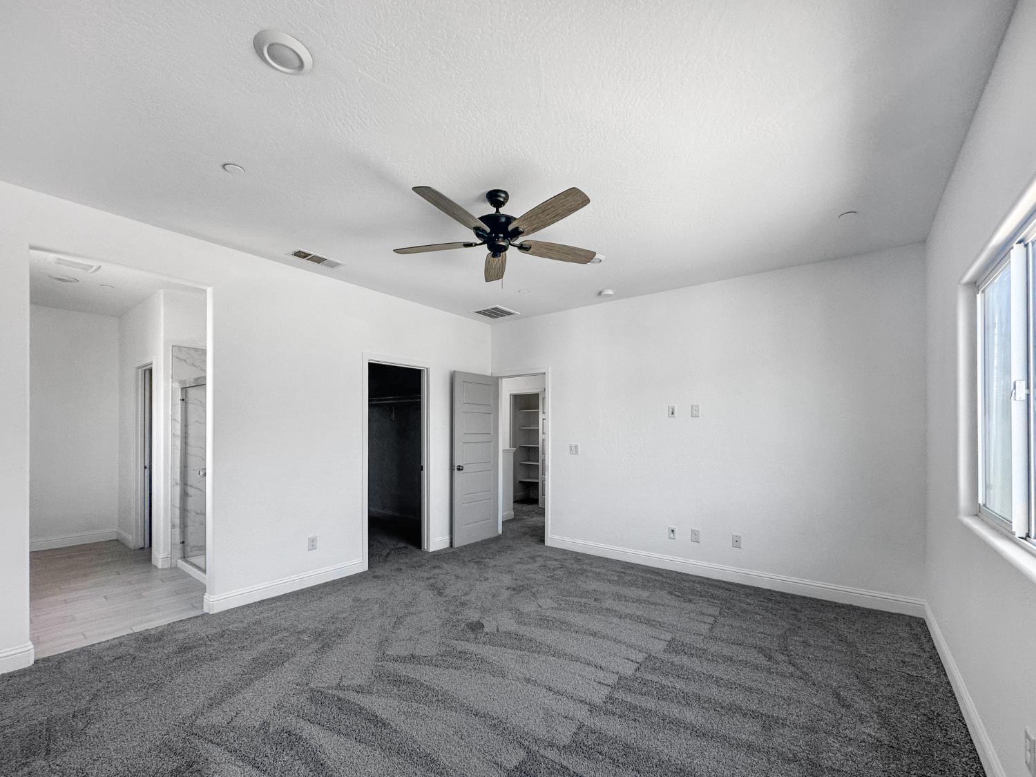 7124 W Poe Ave, Fresno, CA 93723