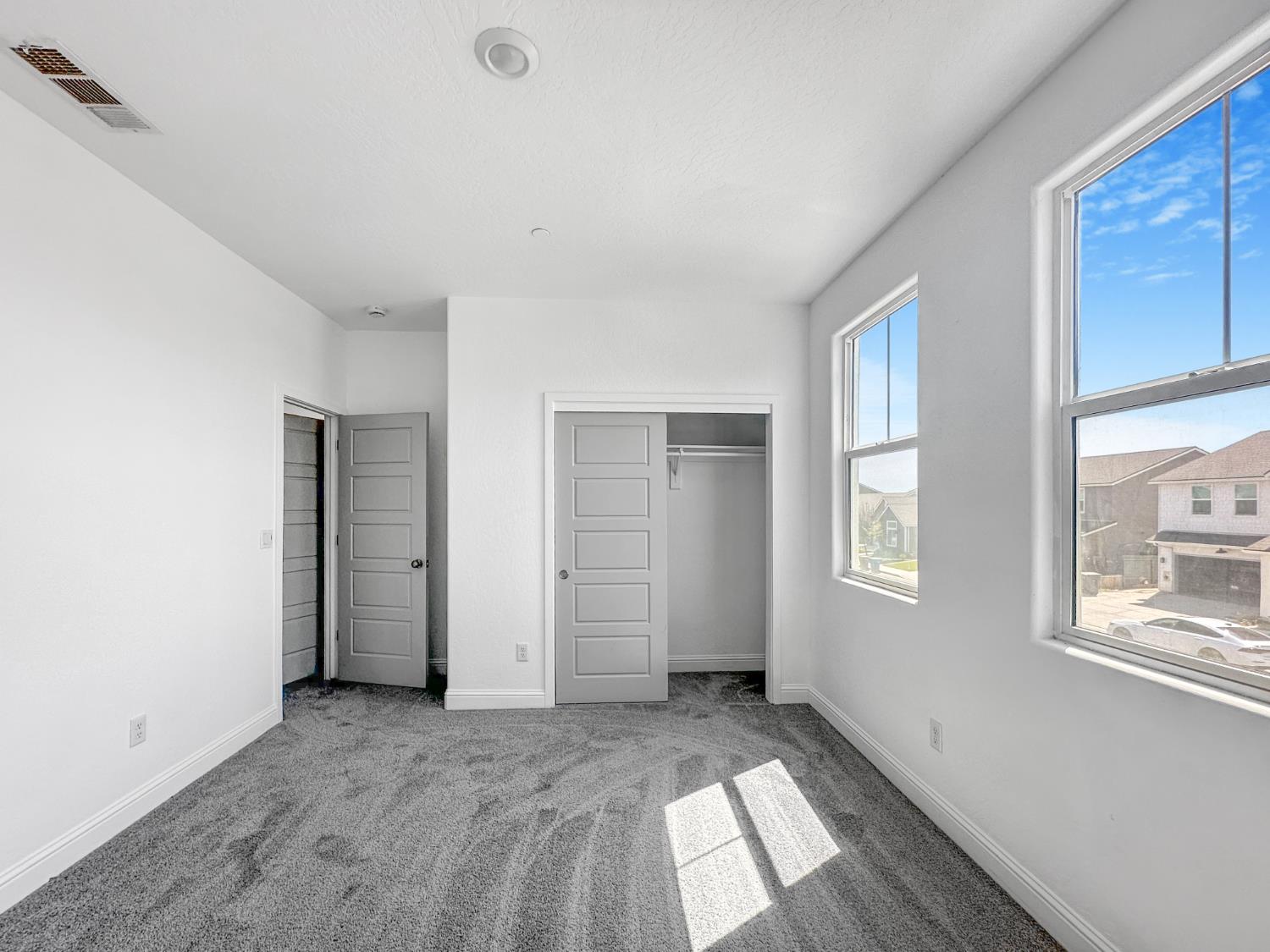 7124 W Poe Ave, Fresno, CA 93723