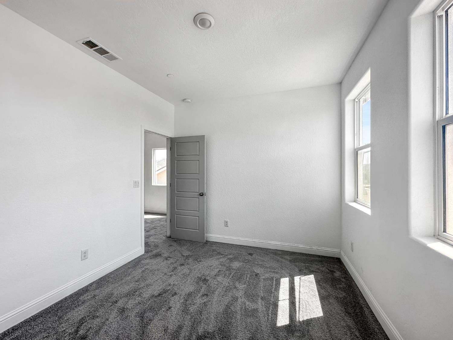 7124 W Poe Ave, Fresno, CA 93723