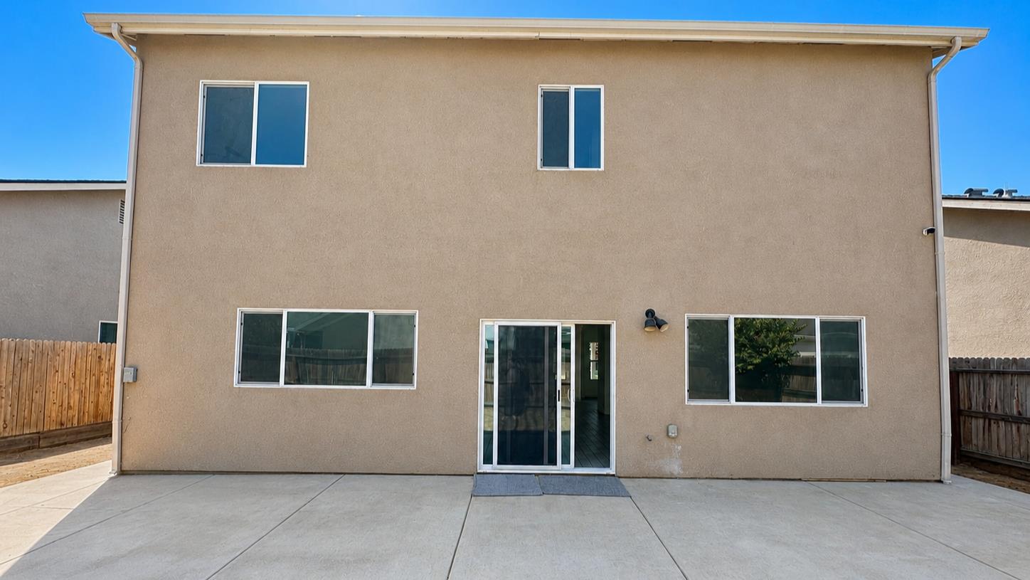 7124 W Poe Ave, Fresno, CA 93723