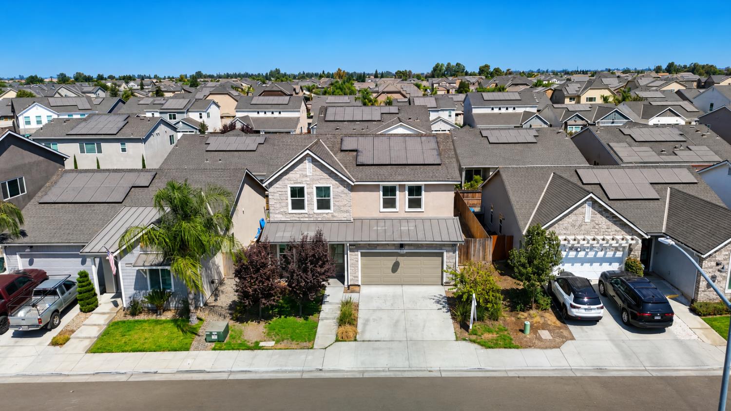 7124 W Poe Ave, Fresno, CA 93723