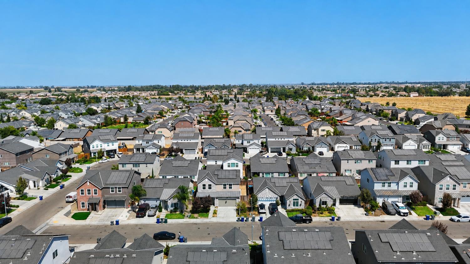 7124 W Poe Ave, Fresno, CA 93723