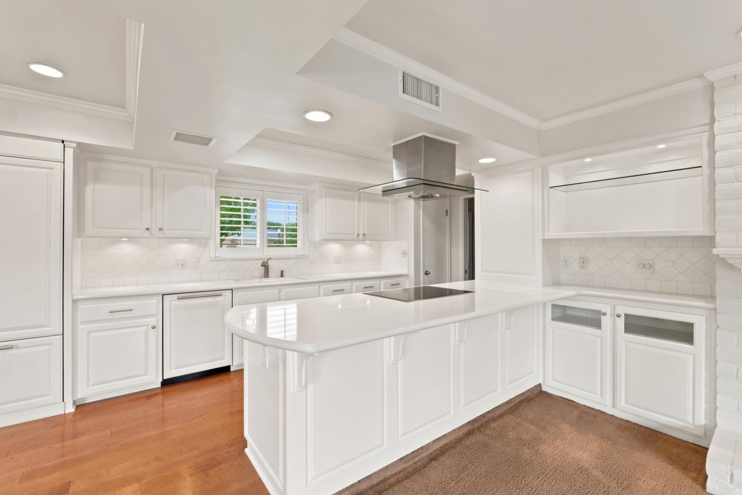 2710 W Roberts Ave, Fresno, CA 93711