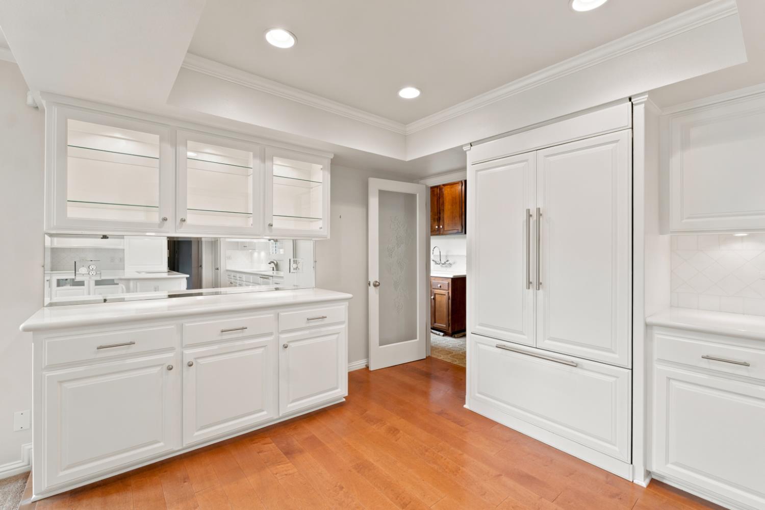 2710 W Roberts Ave, Fresno, CA 93711