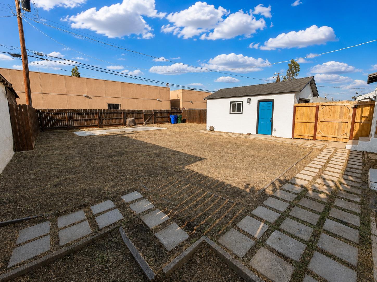 3243 E Platt Ave, Fresno, CA 93702