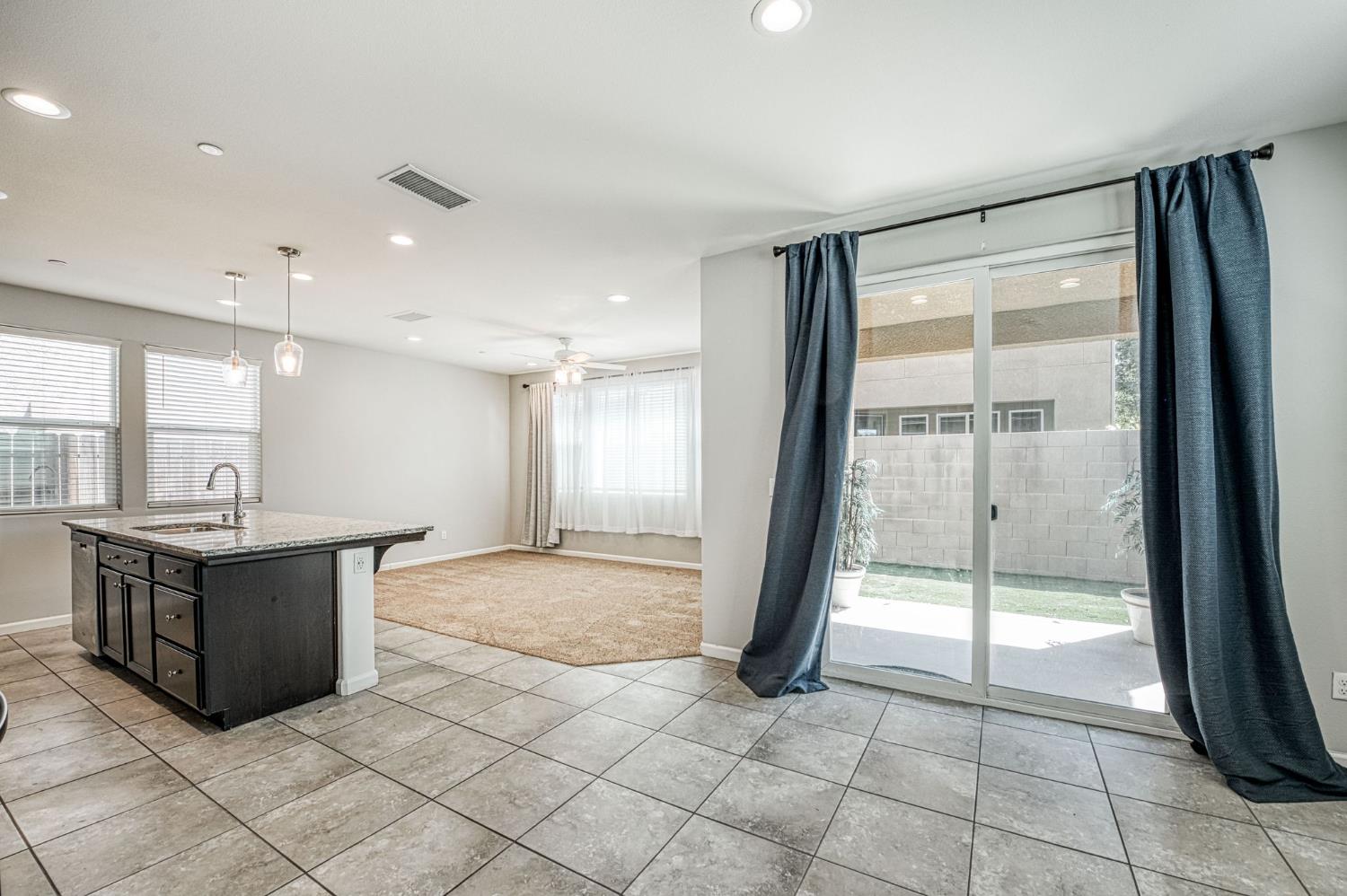 6037 E Brick Dr, Fresno, CA 93727