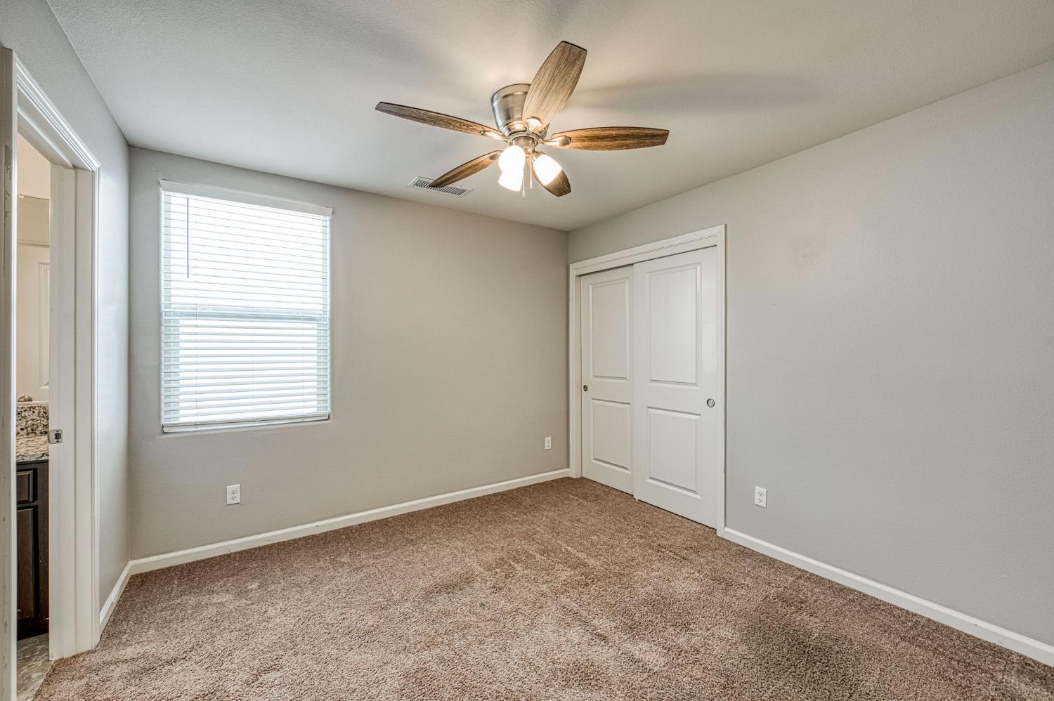 6037 E Brick Dr, Fresno, CA 93727
