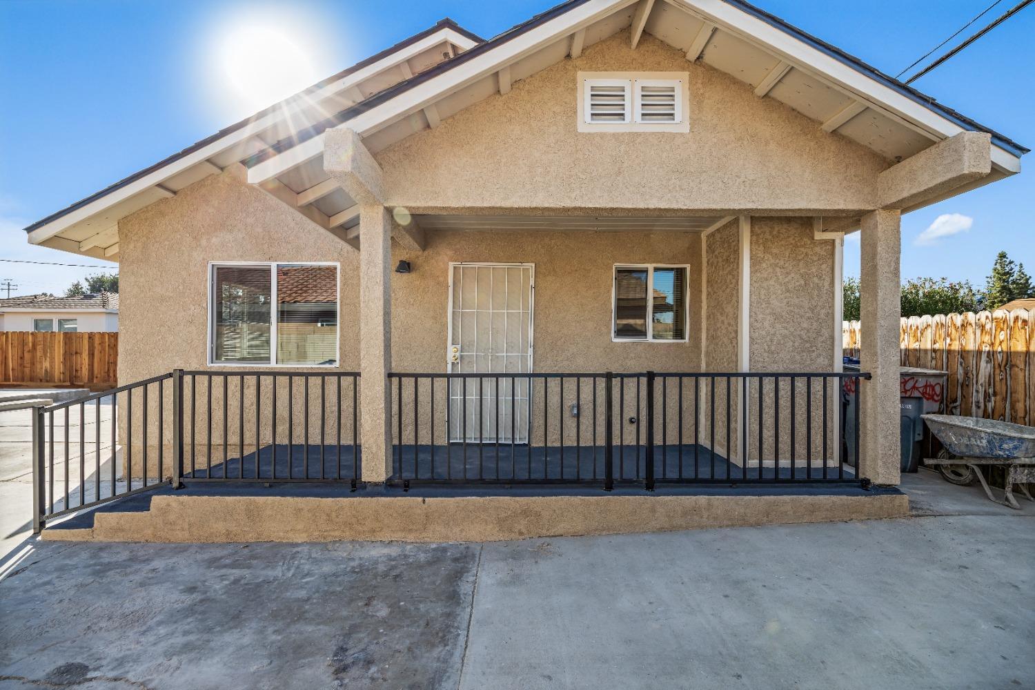 1135 E Fedora Ave, Fresno, CA 93704