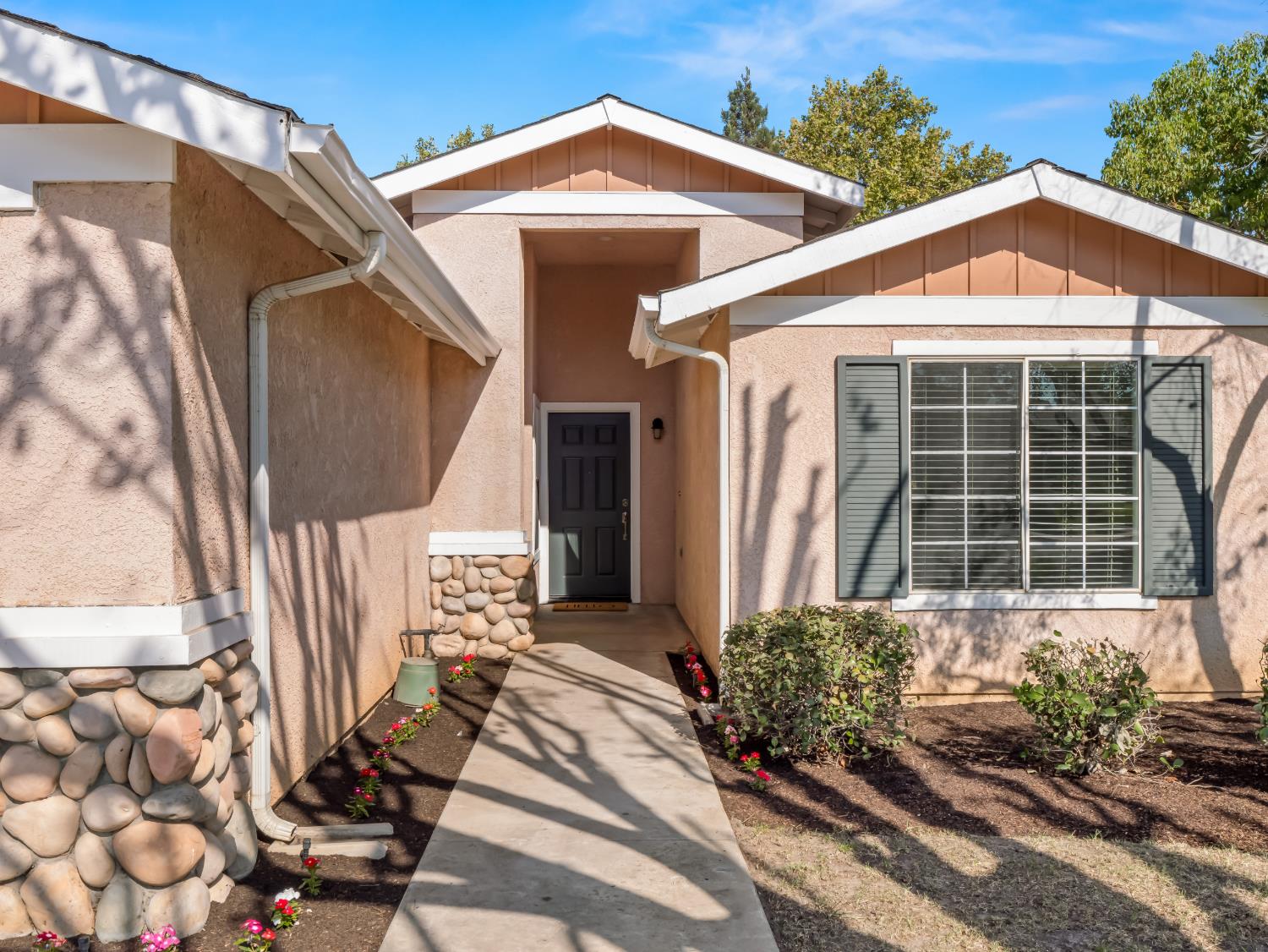 3515 Megan Ave, Clovis, CA 93611