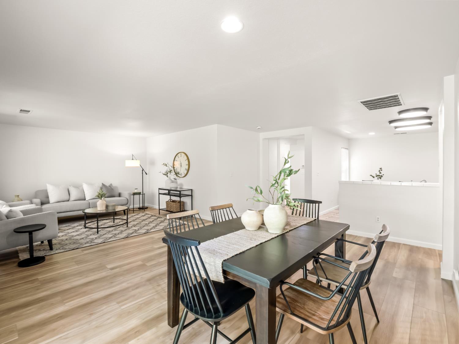 3515 Megan Ave, Clovis, CA 93611