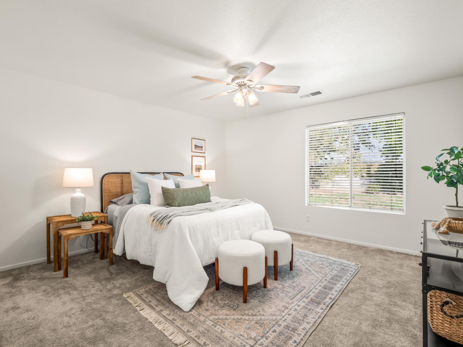 3515 Megan Ave, Clovis, CA 93611
