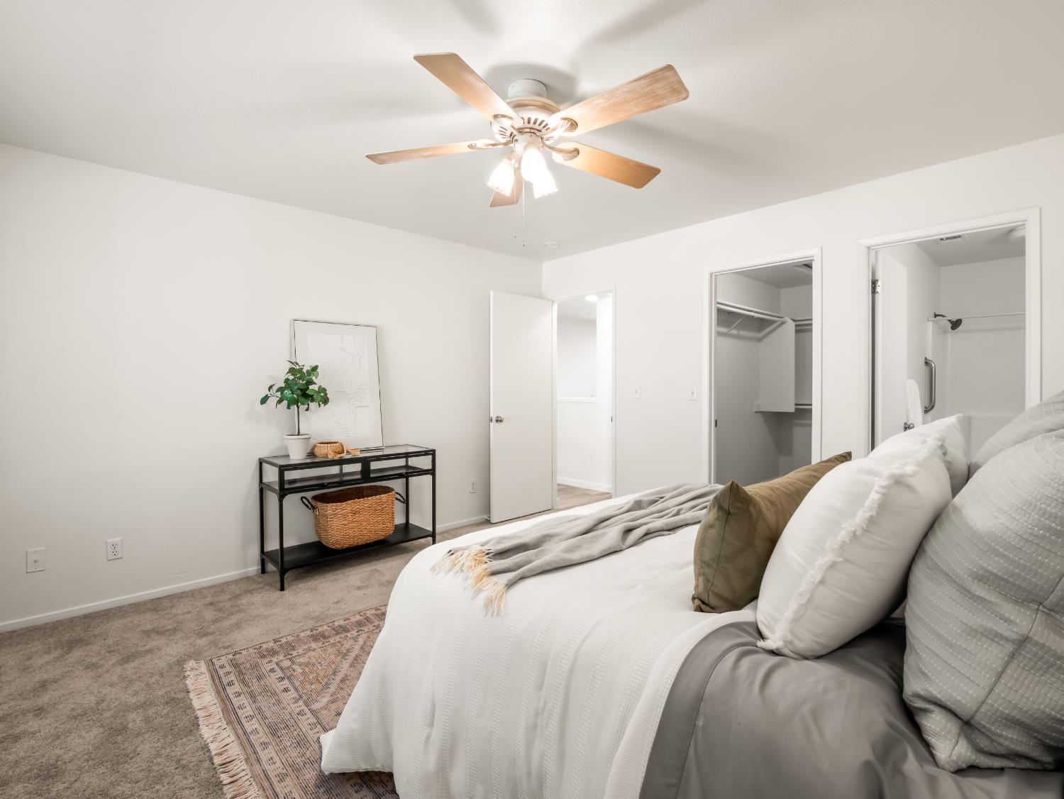 3515 Megan Ave, Clovis, CA 93611