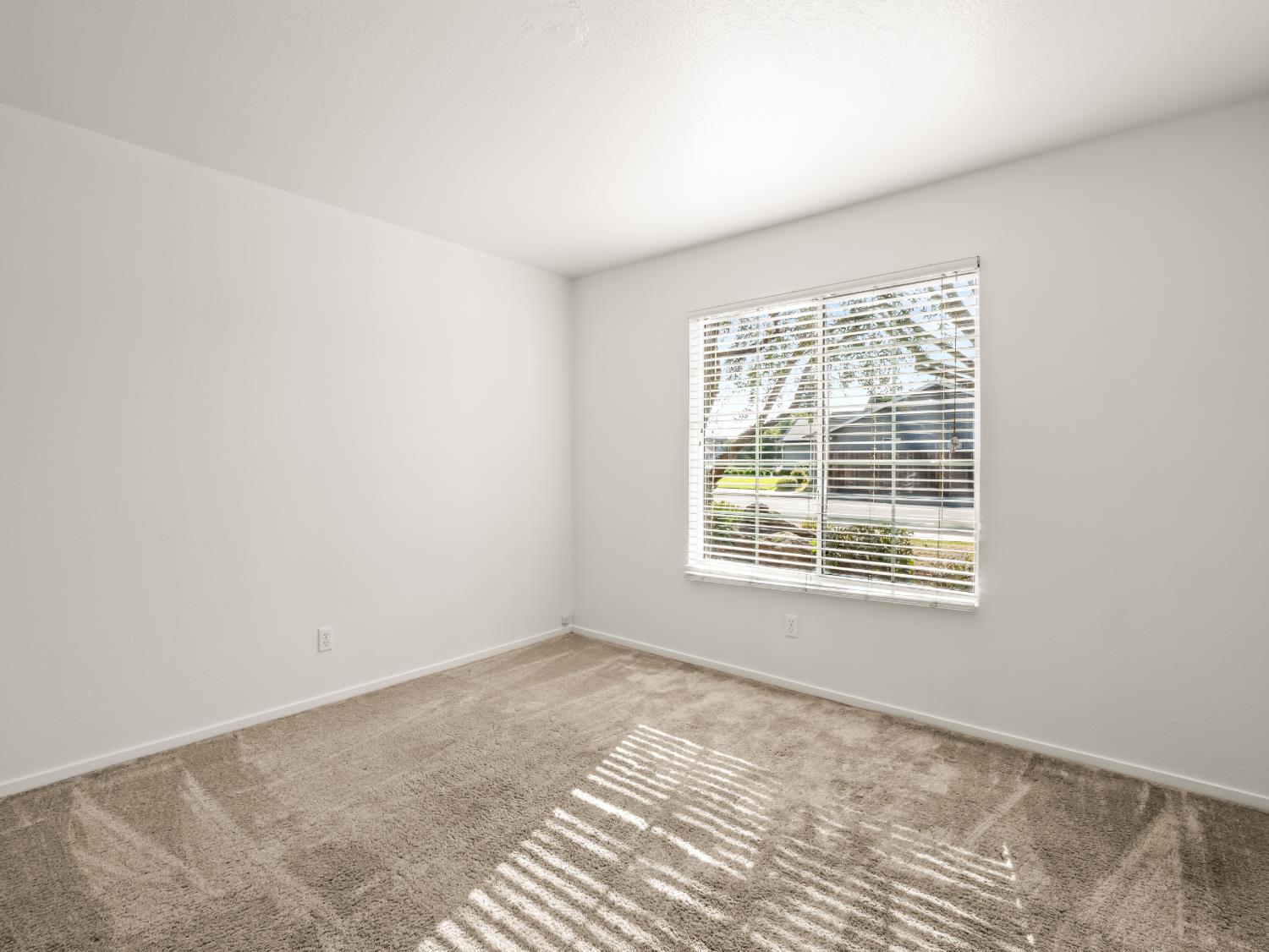 3515 Megan Ave, Clovis, CA 93611