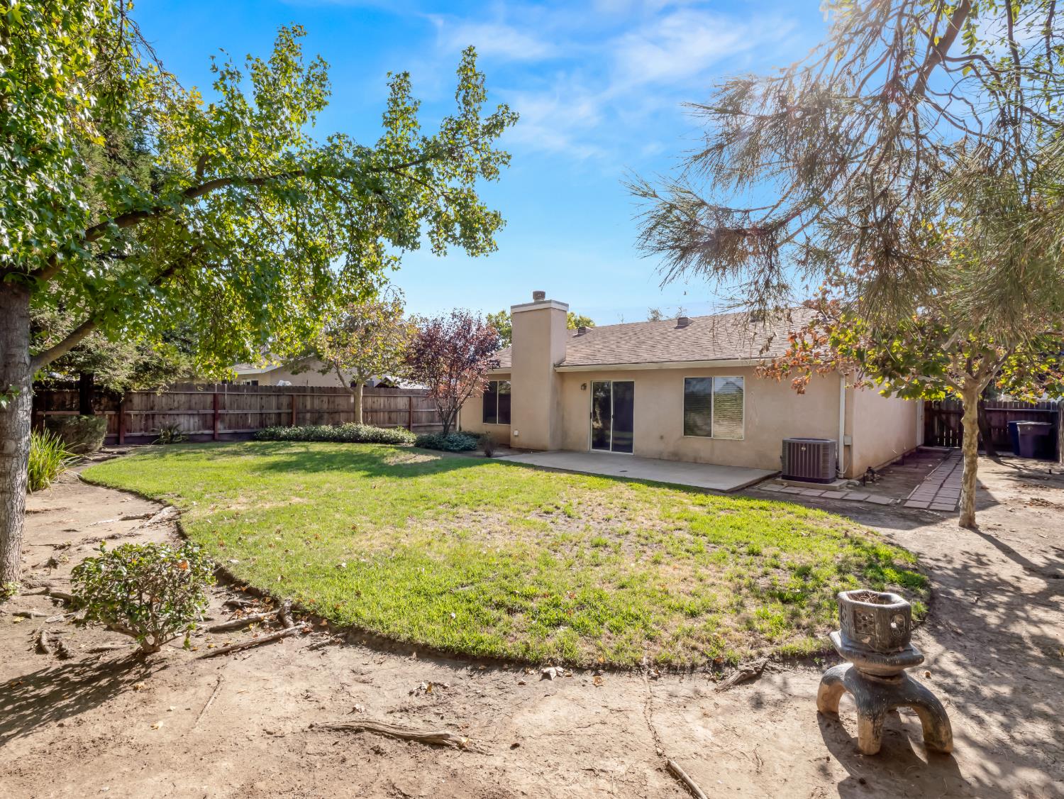 3515 Megan Ave, Clovis, CA 93611