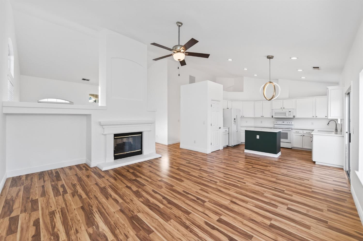 2839 E Brandywine Ln, Fresno, CA 93720