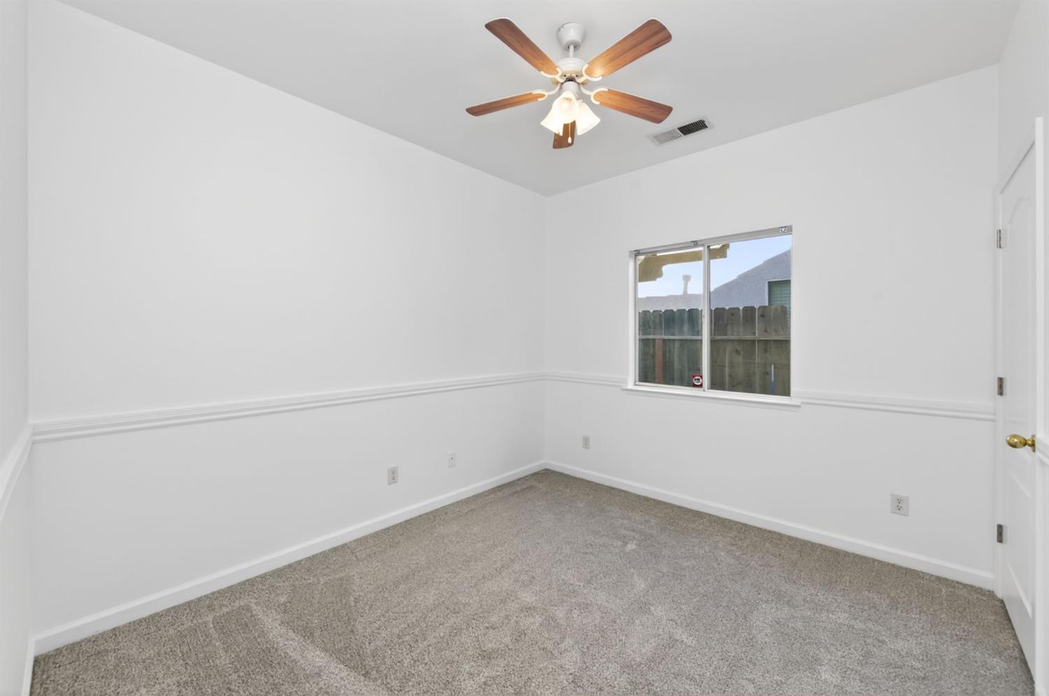 2839 E Brandywine Ln, Fresno, CA 93720